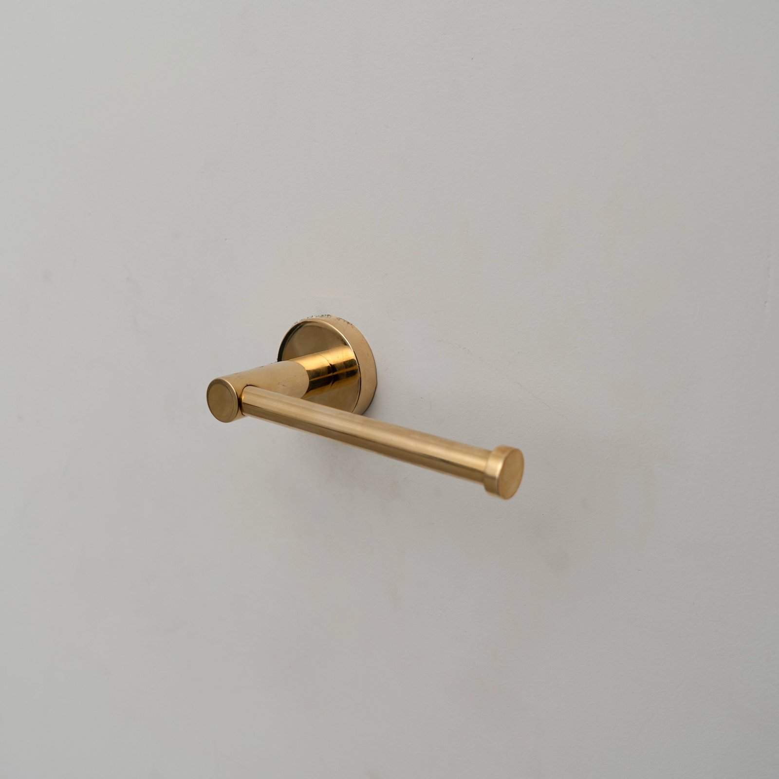 AuraPure Toilet Paper Roll Holder - Image 4