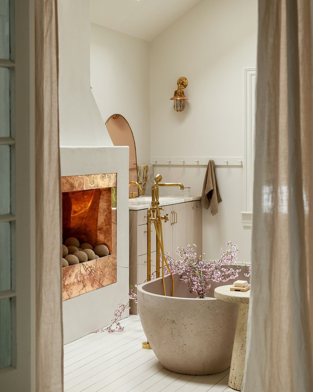 Floor Mounted Bathtub - Image 6