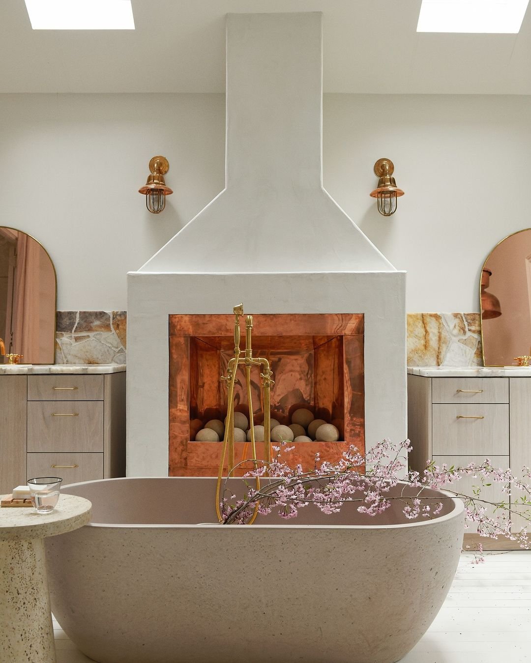 Floor Mounted Bathtub - Image 2
