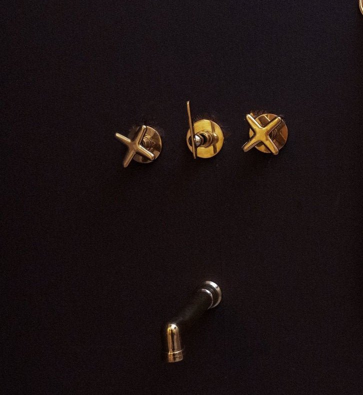 The House Shower - Image 4