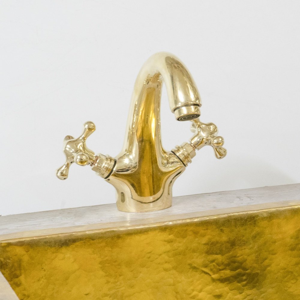 Single Hole Bathroom Vanity Faucet - Image 2