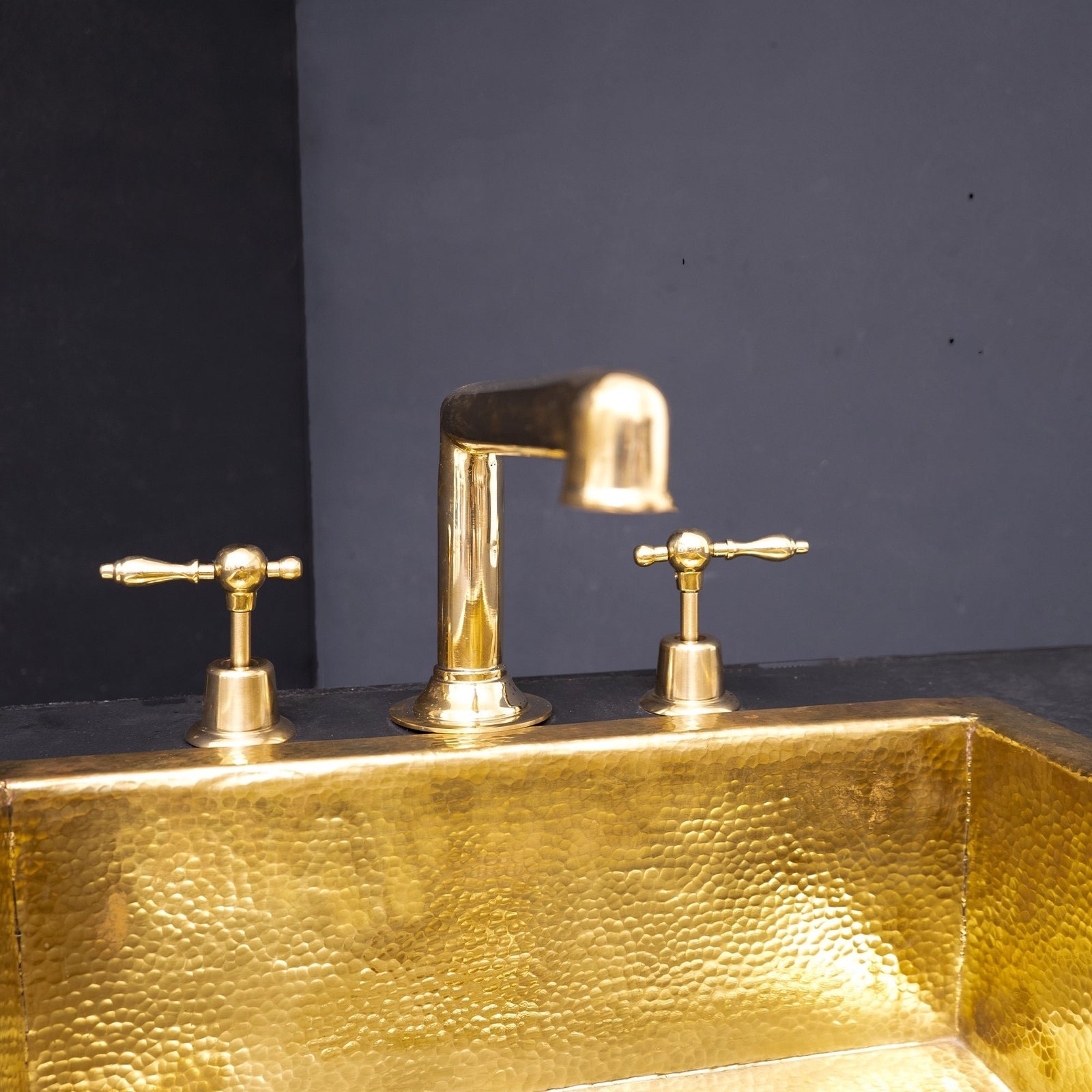 Rectangular Widespread  Faucet - Image 4