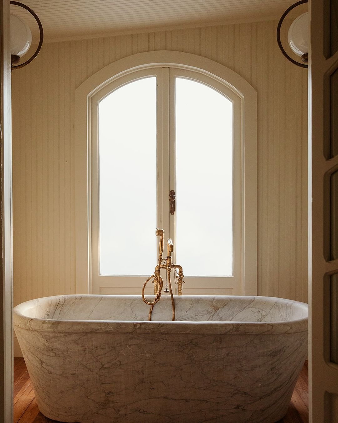 Floor Mounted Bathtub - Image 4