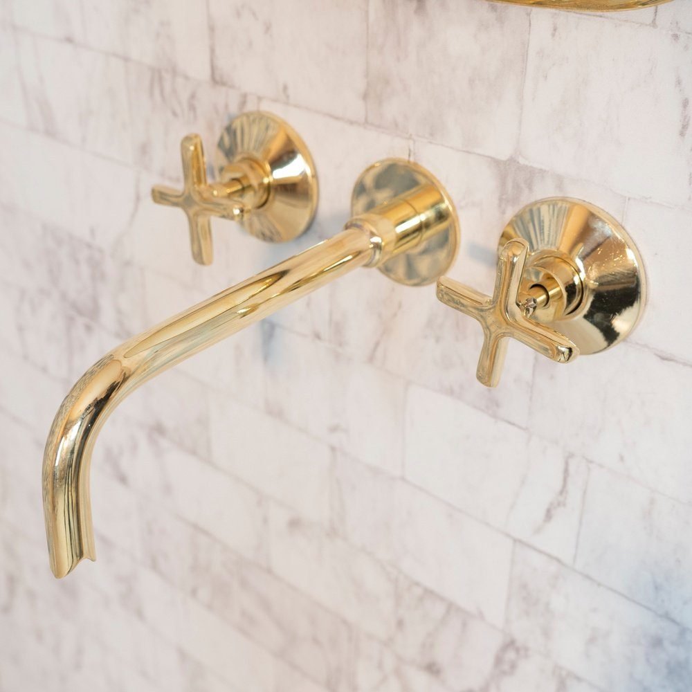 antique-brass-wall-mounted-faucet-with-snake-mouth-305563.jpg