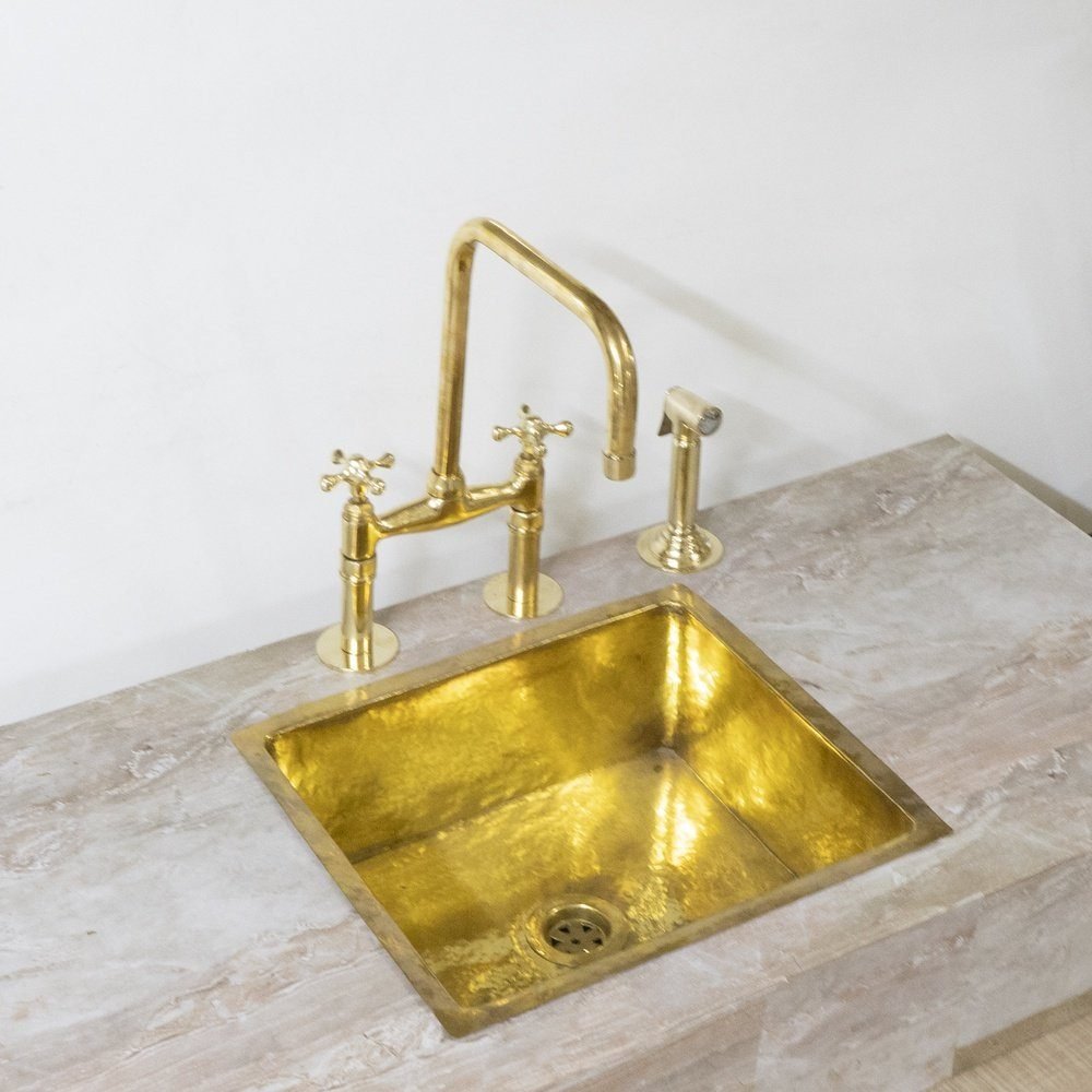 bridge-faucet-with-hand-sprayer-658602.jpg