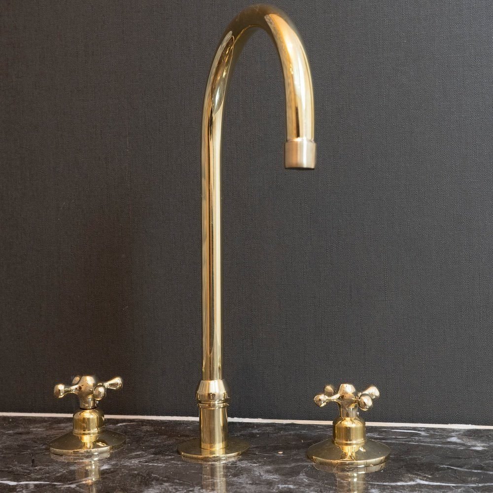 deck-mounted-3-holes-countertop-faucet-158856.jpg