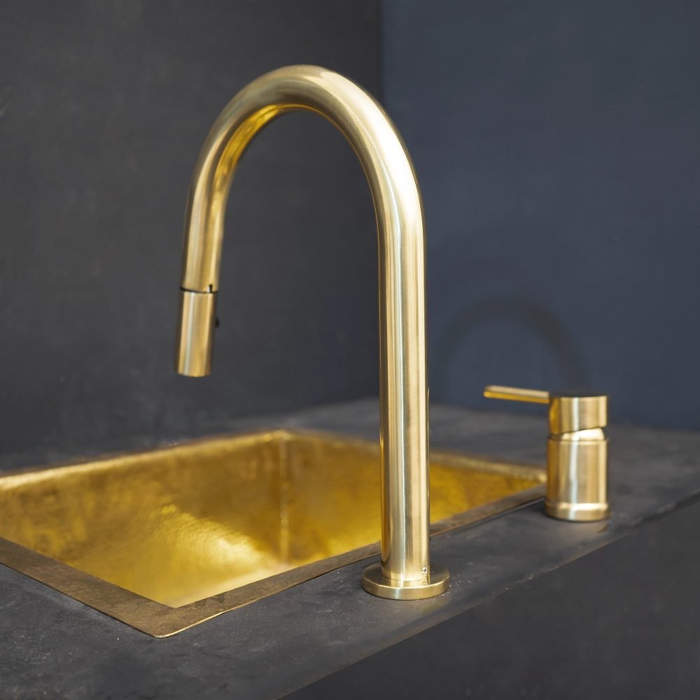 deck-mounted-unlacquered-brass-single-handle-pull-down-kitchen-faucet-283959.jpg