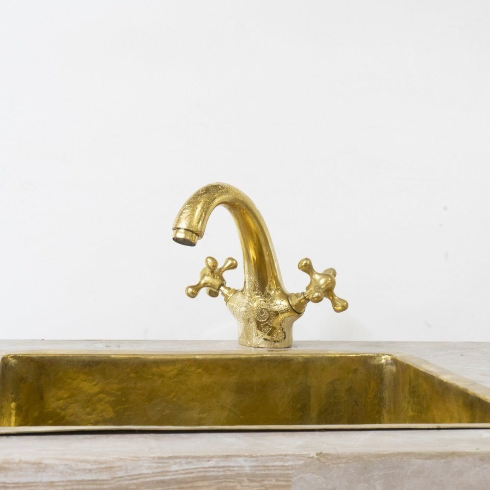 handcrafted-single-hole-faucet-994626