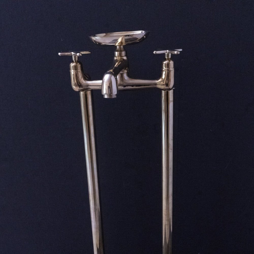 unlacquered-brass-floor-mount-bath-tub-filler-667928.jpg