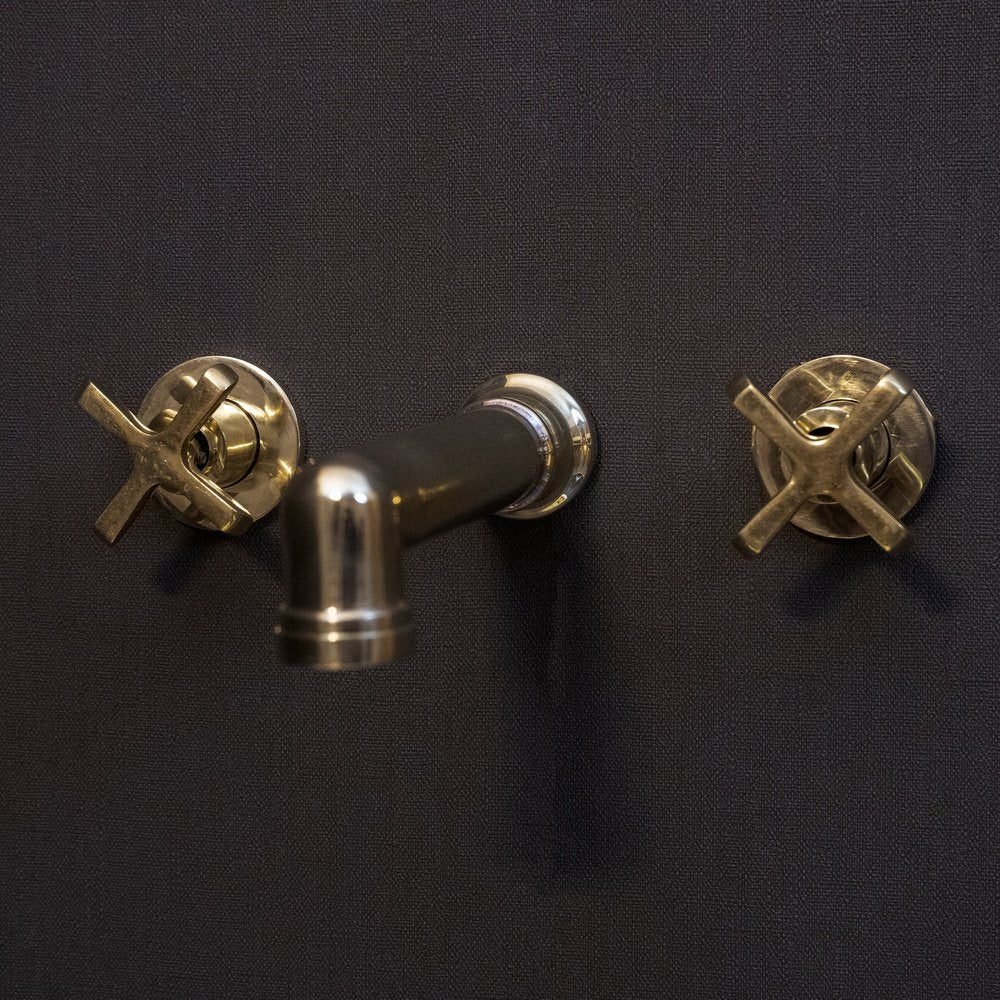 unlacquered-brass-wall-mounted-faucet-with-flat-cross-handles-164582.jpg