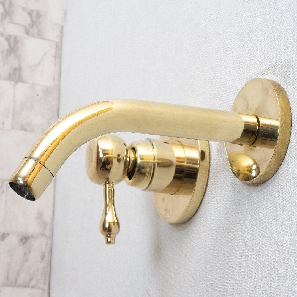 unlacquered-brass-wall-mounted-mixer-faucet-710678.jpg
